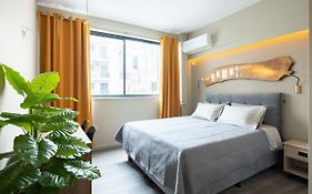Designed Studio - Walking Distance From Acropolis